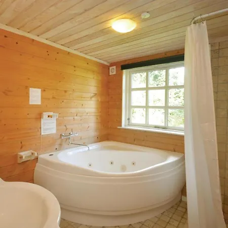 Bogevaenget Vaeggerlose Iv * Bøtø By